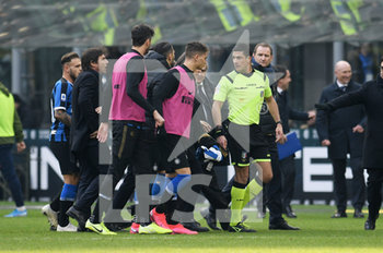 2020-01-26 - Protesete finali (Inter) verso arbitro Manganiello - INTER VS CAGLIARI - ITALIAN SERIE A - SOCCER