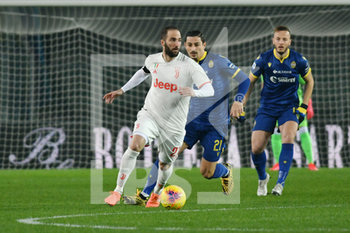 2020-02-08 - Gonzalo Higuain Juventus e Koaru Gunter Verona - HELLAS VERONA VS JUVENTUS - ITALIAN SERIE A - SOCCER