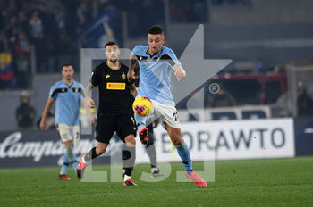 2020-02-16 - Sergej Milinkovic Savic (Lazio) e Matias Vecino (Inter) - LAZIO VS INTER - ITALIAN SERIE A - SOCCER