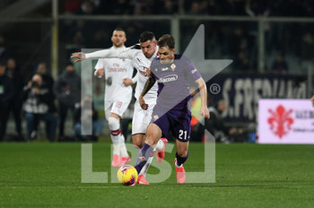 2020-02-22 - pol Lirola (Fiorentina) e Theo Hernandez (Milan) - FIORENTINA VS MILAN - ITALIAN SERIE A - SOCCER