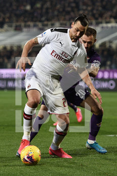 2020-02-22 - Zlatan Ibrahimovic (milan) e German Pezzella (Fiorentina) - FIORENTINA VS MILAN - ITALIAN SERIE A - SOCCER