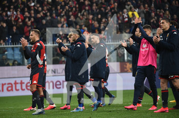 2020-02-23 - I giocatori del Genoa, a fine partita, sotto la gradinata nord - GENOA VS LAZIO - ITALIAN SERIE A - SOCCER