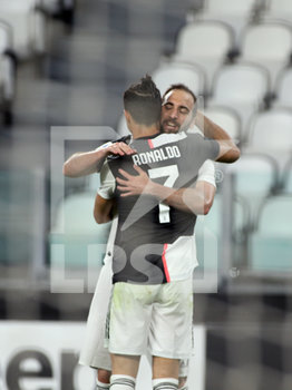 2020-06-26 - 21 Gonzalo Higuain (JUVENTUS) and 7 Cristiano Ronaldo (JUVENTUS) happiness - JUVENTUS VS LECCE - ITALIAN SERIE A - SOCCER
