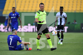 2020-07-05 - Rosario Abisso referee during the match - PARMA VS FIORENTINA - ITALIAN SERIE A - SOCCER