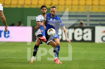 2020-07-05 - Franck Ribery of ACF Fiorentina in action against Gaston Brugman of Parma Calcio - PARMA VS FIORENTINA - ITALIAN SERIE A - SOCCER