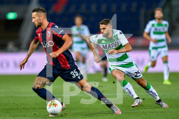 2020-07-08 - Domenico Berardi (US Sassuolo) e Mitchell Dijks (Bologna FC) - BOLOGNA VS SASSUOLO - ITALIAN SERIE A - SOCCER