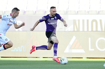 2020-07-08 - Franck Ribery of ACF Fiorentina in action - FIORENTINA VS CAGLIARI - ITALIAN SERIE A - SOCCER