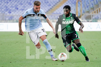 2020-07-11 - Jeremie Boga of Sassuolo (L) and Sergej Milinkovic Savic(R) of Lazio in action during match Serie A TIM between SS Lazio and US Sassuolo on July 11 2020 in Rome (Italy) at Olimpico Stadium Photo LPS/MARCO IORIO - LAZIO VS SASSUOLO - ITALIAN SERIE A - SOCCER