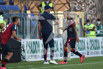 2020-07-12 - Radja Nainggolan of Cagliari Calcio, Cambio, Sostituzione, Sosbtitution - CAGLIARI VS LECCE - ITALIAN SERIE A - SOCCER