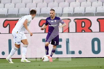 2020-07-12 - Franck Ribery of ACF Fiorentina in action - FIORENTINA VS HELLAS VERONA - ITALIAN SERIE A - SOCCER