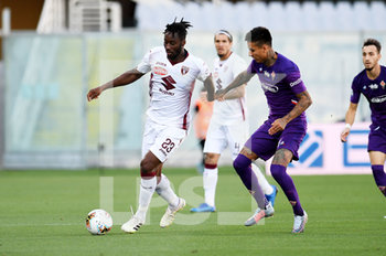 2020-07-19 - Soualiho Meite' of Torino FC in action against Erick Pulgar of ACF Fiorentina  - FIORENTINA VS TORINO - ITALIAN SERIE A - SOCCER
