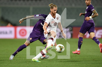 2020-07-19 - Cristian Ansaldiof Torino FC in action against Erick Pulgar of ACF Fiorentina  - FIORENTINA VS TORINO - ITALIAN SERIE A - SOCCER