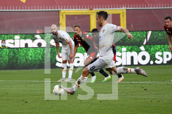 2020-07-19 - MARCO MANCOSU (Lecce) penalty - GENOA VS LECCE - ITALIAN SERIE A - SOCCER