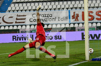 2020-07-22 - Karlo Letica (S.P.A.L.) subisce il goal di Bruno Peres (AS Roma) - SPAL VS ROMA - ITALIAN SERIE A - SOCCER