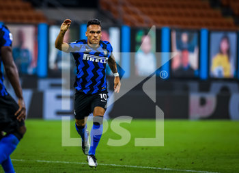 2020-07-28 - Lautaro Martinez of FC Internazionale celebrates the goal during the Serie A 2019/20 match between FC Internazionale vs SSC Napoli at the San Siro Stadium, Milan, Italy on July 28, 2020 - Photo Fabrizio Carabelli - INTER VS NAPOLI - ITALIAN SERIE A - SOCCER