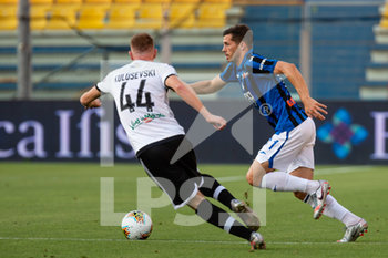 2020-07-28 - Remo Freuler (Atalanta) e Dejan Kulusevski (Parma Calcio) - PARMA VS ATALANTA - ITALIAN SERIE A - SOCCER