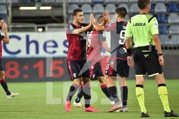 2020-07-29 - Luca Gagliano of Cagliari Calcio, Giovanni Simeone of Cagliari Calcio, Esultanza, Celebration after scoring goal - CAGLIARI VS JUVENTUS - ITALIAN SERIE A - SOCCER