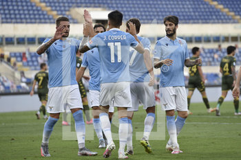 2020-07-29 - Joaquin Correa (SS Lazio) celebrates with teammates after scoring a goal - LAZIO VS BRESCIA - ITALIAN SERIE A - SOCCER