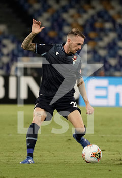 2020-08-01 - Manuel Lazzari of Lazio in action during the match Serie A TIM between SSC Napoli and SS Lazio on August 1, 2020 in Naples (Italy) at San Paolo Stadium Photo LPS/MARCO IORIO - NAPOLI VS LAZIO - ITALIAN SERIE A - SOCCER