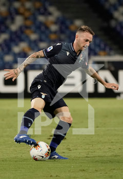 2020-08-01 - Manuel Lazzari of Lazio in action during the match Serie A TIM between SSC Napoli and SS Lazio on August 1, 2020 in Naples (Italy) at San Paolo Stadium Photo LPS/MARCO IORIO - NAPOLI VS LAZIO - ITALIAN SERIE A - SOCCER