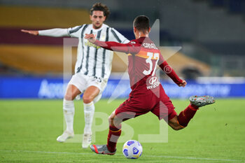 2020-09-27 - Leonardo Spinazzola of Roma in action during the Italian championship Serie A football match between AS Roma and Juventus FC on September 27, 2020 at Stadio Olimpico in Rome, Italy - Photo Federico Proietti / DPPI - AS ROMA VS JUVENTUS FC - ITALIAN SERIE A - SOCCER