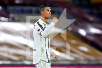 2020-09-27 - Cristiano Ronaldo of Juventus celebrates after scoring 2-2 goal during the Italian championship Serie A football match between AS Roma and Juventus FC on September 27, 2020 at Stadio Olimpico in Rome, Italy - Photo Federico Proietti / DPPI - AS ROMA VS JUVENTUS FC - ITALIAN SERIE A - SOCCER