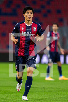 2020-09-28 - Takehiro Tomiyasu (Bologna FC) - BOLOGNA VS PARMA - ITALIAN SERIE A - SOCCER