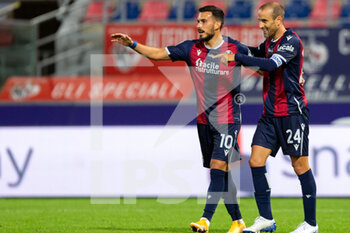 2020-09-28 - Rodrigo Palacio (Bologna FC) celebrates after scoring a goal with Nicola Sansone (Bologna FC) - BOLOGNA VS PARMA - ITALIAN SERIE A - SOCCER