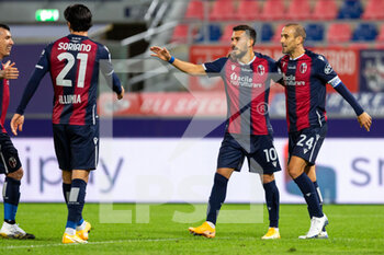 2020-09-28 - Rodrigo Palacio (Bologna FC) celebrates after scoring a goal with Nicola Sansone (Bologna FC) - BOLOGNA VS PARMA - ITALIAN SERIE A - SOCCER
