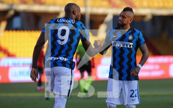2020-09-30 - esultanza Romelu Lukaku e Arturo Vidal (FC Inter) - BENEVENTO VS INTER - ITALIAN SERIE A - SOCCER