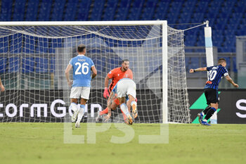 2020-09-30 - ROME, ITALY - Settember 30 Gomez of Atalanta celebrates after scores a gol during the Serie A soccer match between SS Lazio Atalanta Stadio Olimpico on Settember 30,2020 in Rome Italy   - LAZIO VS ATALANTA - ITALIAN SERIE A - SOCCER