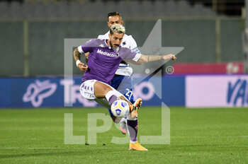 2020-10-02 - Fabio Ceccherini (ACF Fiorentina) e Fabio Quagliarella (UC Sampdoria) - FIORENTINA VS SAMPDORIA - ITALIAN SERIE A - SOCCER