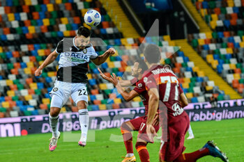 2020-10-03 - Header shot of Tolgay Ali Arslan (Udinese Calcio) - UDINESE VS ROMA - ITALIAN SERIE A - SOCCER