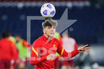 2020-10-18 - Gonzalo Villar of Roma warming up before the Italian championship Serie A football match between AS Roma and Benevento Calcio on October 18, 2020 at Stadio Olimpico in Rome, Italy - Photo Federico Proietti / DPPI - AS ROMA VS BENEVENTO CALCIO - ITALIAN SERIE A - SOCCER