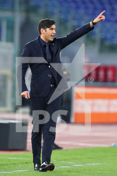 2020-10-18 - Roma head coach Paulo fonseca reacts during the Italian championship Serie A football match between AS Roma and Benevento Calcio on October 18, 2020 at Stadio Olimpico in Rome, Italy - Photo Federico Proietti / DPPI - AS ROMA VS BENEVENTO CALCIO - ITALIAN SERIE A - SOCCER