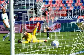 2020-10-18 - tiro del goal fi Mattias Svanberg (Bologna FC) - BOLOGNA VS SASSUOLO - ITALIAN SERIE A - SOCCER