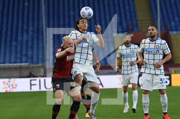 2020-10-24 - Lennart Czyborra (Genoa) , Matteo Darmian (Inter) - GENOA VS INTER - ITALIAN SERIE A - SOCCER