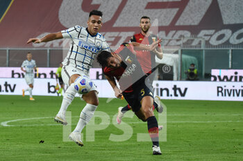 2020-10-24 - Lautaro Martinez (Inter), Edoardo Goldaniga (Genoa) - GENOA VS INTER - ITALIAN SERIE A - SOCCER