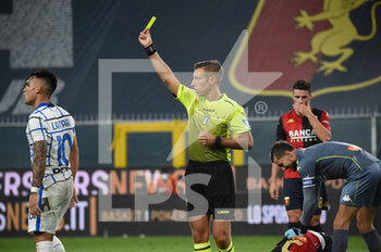 2020-10-24 - Lautaro Martinez (Inter), Yellow card for - GENOA VS INTER - ITALIAN SERIE A - SOCCER