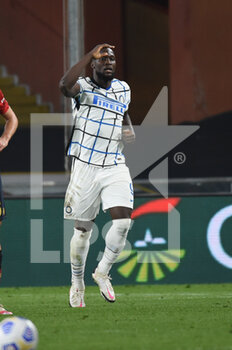 2020-10-24 - Romelu Lukaku (Inter), celebrates after scoring a goal - GENOA VS INTER - ITALIAN SERIE A - SOCCER