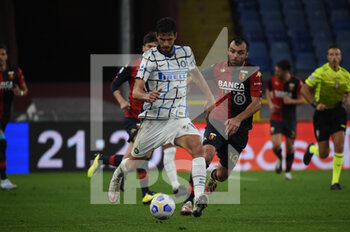 2020-10-24 - Andrea Ranocchia (Inter), Goran Pandev (Genoa) - GENOA VS INTER - ITALIAN SERIE A - SOCCER