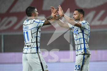 2020-10-24 - Aleksandar Kolarov (Inter), Danilo D'Ambrosio (Inter), celebrate victory at the end of the game - GENOA VS INTER - ITALIAN SERIE A - SOCCER