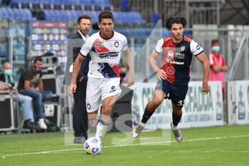 2020-10-25 - Lisandro Magallan of FC Crotone - CAGLIARI VS CROTONE - ITALIAN SERIE A - SOCCER