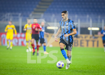 2020-10-31 - Achraf Hakimi of FC Internazionale during the Serie A 2020/21 match between FC Internazionale vs Parma Calcio at the San Siro Stadium, Milan, Italy on October 31, 2020 - Photo Fabrizio Carabelli - INTER VS PARMA - ITALIAN SERIE A - SOCCER