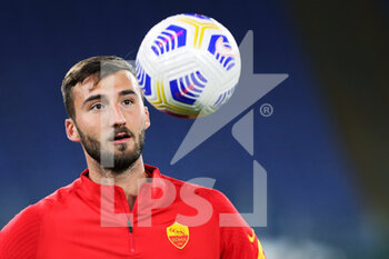2020-11-01 - Bryan Cristante of Roma warming up before the Italian championship Serie A football match between AS Roma and ACF Fiorentina on November 1, 2020 at Stadio Olimpico in Rome, Italy - Photo Federico Proietti / DPPI - AS ROMA AND ACF FIORENTINA - ITALIAN SERIE A - SOCCER