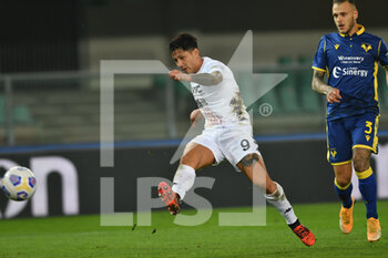 2020-11-02 - Gianluca Lapadula (benevento) segna il gol dell'1-1 - HELLAS VERONA VS BENEVENTO - ITALIAN SERIE A - SOCCER