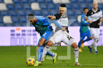 2020-11-06 - Tolgay Arslan (Udinese) e Gregoire Defrel (Sassuolo) - SASSUOLO VS UDINESE - ITALIAN SERIE A - SOCCER