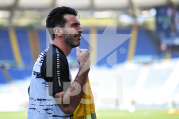 2020-11-08 - Gianluigi Buffon of Juventus during warm up before the Italian championship Serie A football match between SS Lazio and Juventus FC on November 8, 2020 at Stadio Olimpico in Rome, Italy - Photo Federico Proietti / DPPI - SS LAZIO VS JUVENTUS FC - ITALIAN SERIE A - SOCCER