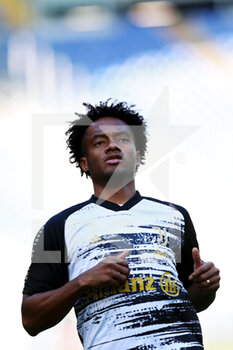 2020-11-08 - Juan Cuadrado of Juventus during warm up before the Italian championship Serie A football match between SS Lazio and Juventus FC on November 8, 2020 at Stadio Olimpico in Rome, Italy - Photo Federico Proietti / DPPI - SS LAZIO VS JUVENTUS FC - ITALIAN SERIE A - SOCCER