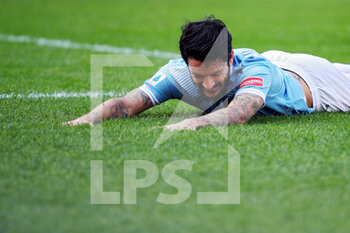 2020-11-08 - Luis Alberto of Lazio reacts on the ground during the Italian championship Serie A football match between SS Lazio and Juventus FC on November 8, 2020 at Stadio Olimpico in Rome, Italy - Photo Federico Proietti / DPPI - SS LAZIO VS JUVENTUS FC - ITALIAN SERIE A - SOCCER